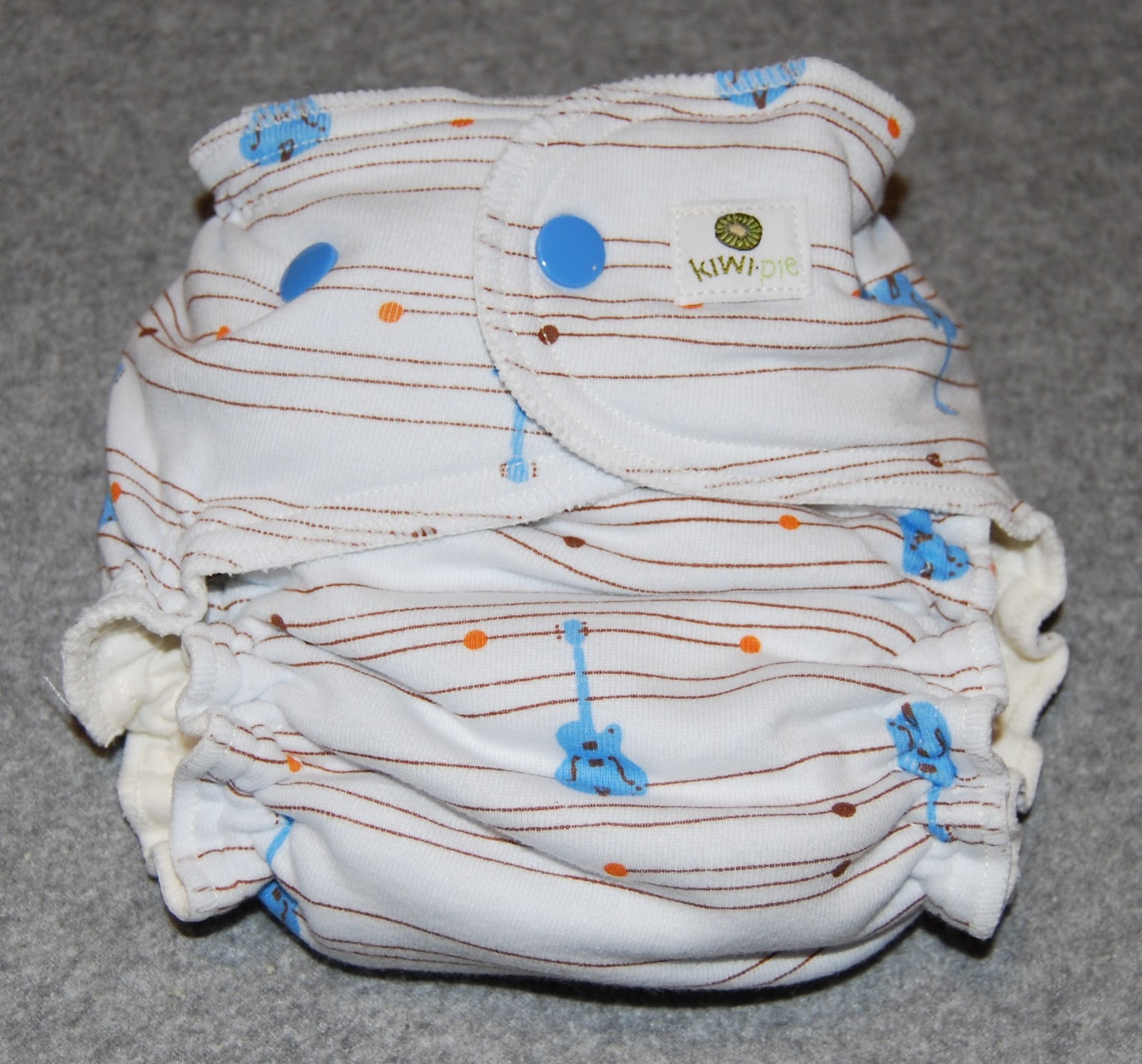 Life With My Littles Kiwi Pie One Size Bamboo Fitted diaper review and