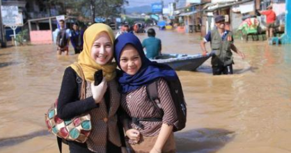 14 Arti Mimpi Tentang Banjir Menurut Primbon Jawa Erek Erek 2d 3d 4d Dan Islam Primbon Erek Erek Islam 14 Arti Mimpi Tentang Banjir Menurut Primbon Jawa Erek Erek 2d 3d 4d Dan Islam Primbon Erek Erek Islam