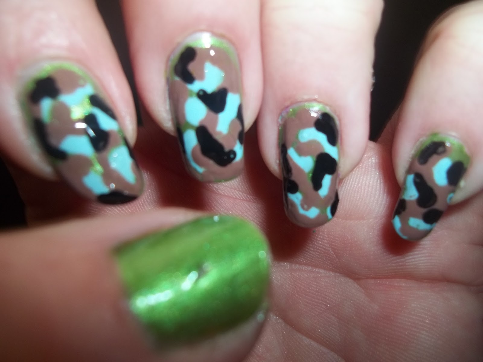 NailsnBling: Camo Nails