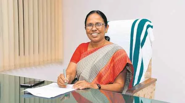 News, Kerala, State, Thiruvananthapuram, Health, Health and Fitness, COVID-19, Trending, Vaccine, Technology, Business, Finance, Health Minister, Statewide second-line Covid vaccine Friday; Health Minister KK Shailaja has said that preparations for the dry run for vaccination have been completed