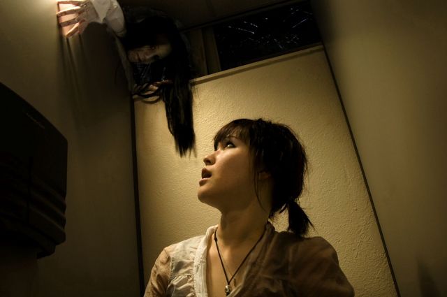 Awas, Hantu Hanako Muncul Di Toilet Kamu! [ www.BlogApaAja.com ]