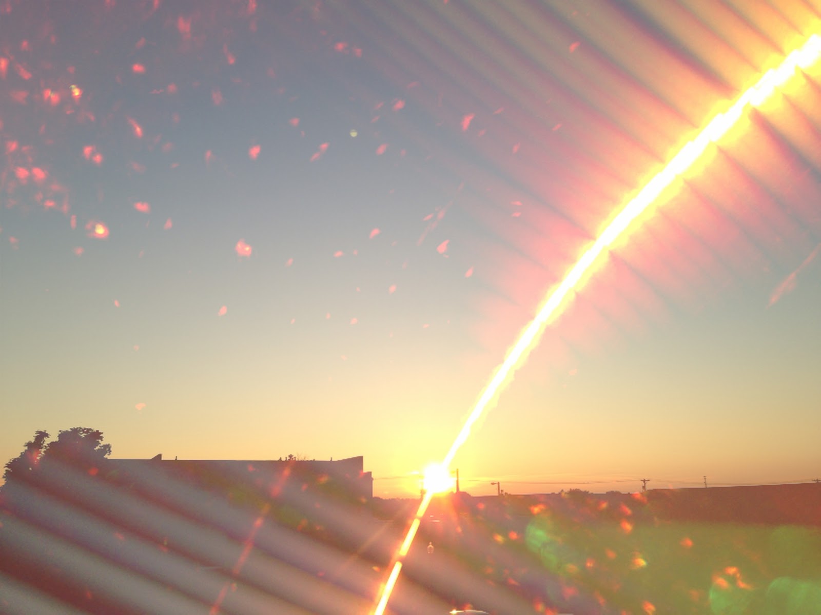 Interesting iPhone Light Trails with a Glitter Wand [Stellar Neophyte