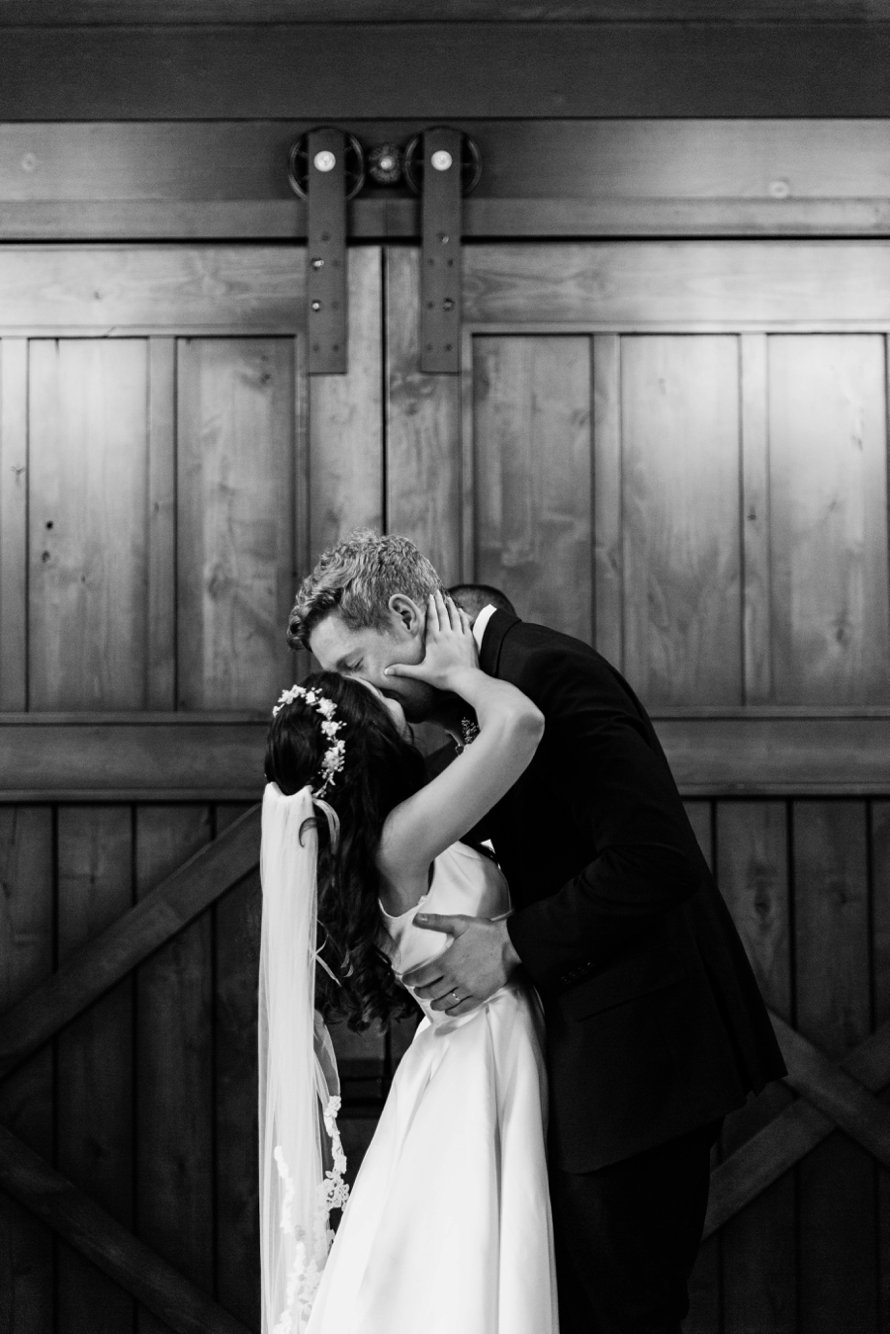 Bonney Lake Wedding Photographers-The Kelley Farm Wedding-Something Minted Photography