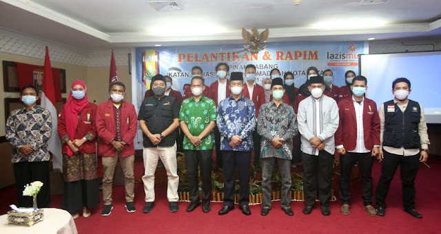 Rudi Menghadiri Pelantikan Pimpinan Cabang IMM Kota Batam Periode 2021-2022 Rudi Menghadiri Pelantikan Pimpinan Cabang IMM Kota Batam Periode 2021-2022