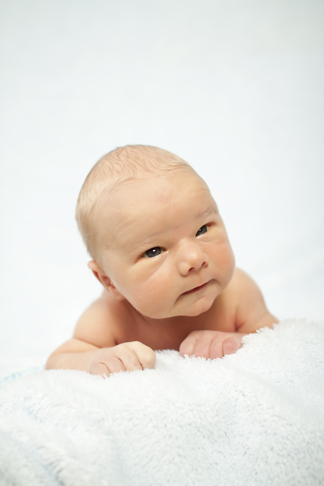 KNOW ABOUT THE SOFT SPOTS ON YOUR NEWBORN'S HEAD