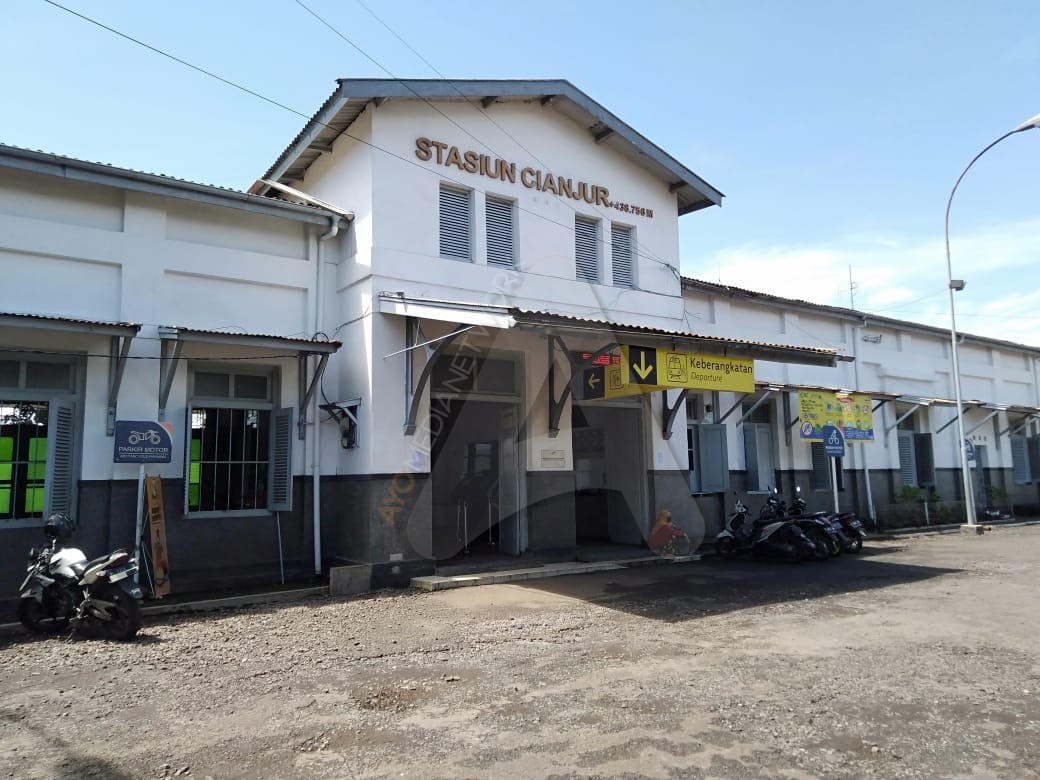 Wisata Sejarah Stasiun Kereta Api Cianjur