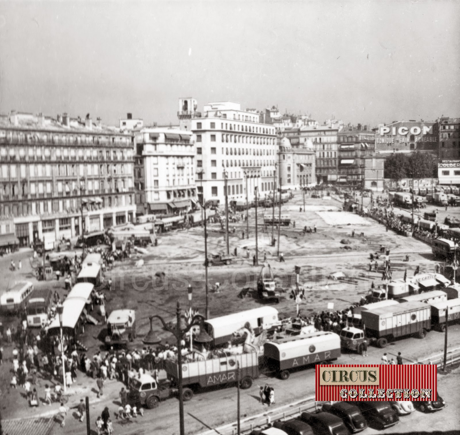 vue aérienne du montage du cirque des frères Amar