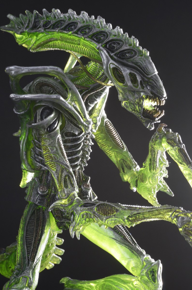 Kenner Xenomorphs Invade NECA's Alien Action Figure Line.
