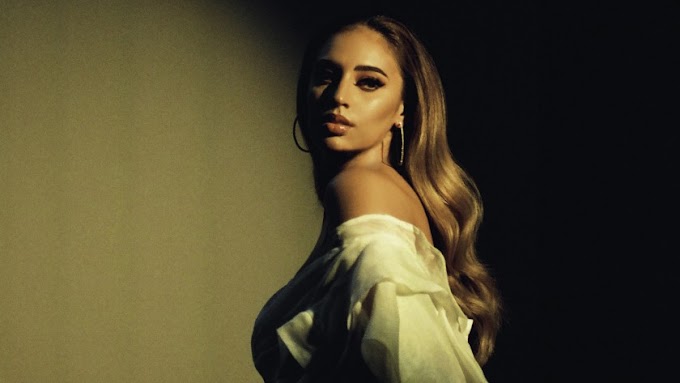 Alina Baraz >> álbum "It was Divine" Alina%2BBaraz