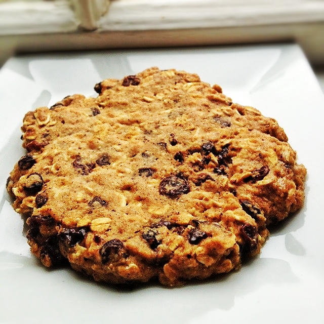 Mix it Up Oatmeal Chocolate Chip Breakfast Cooke