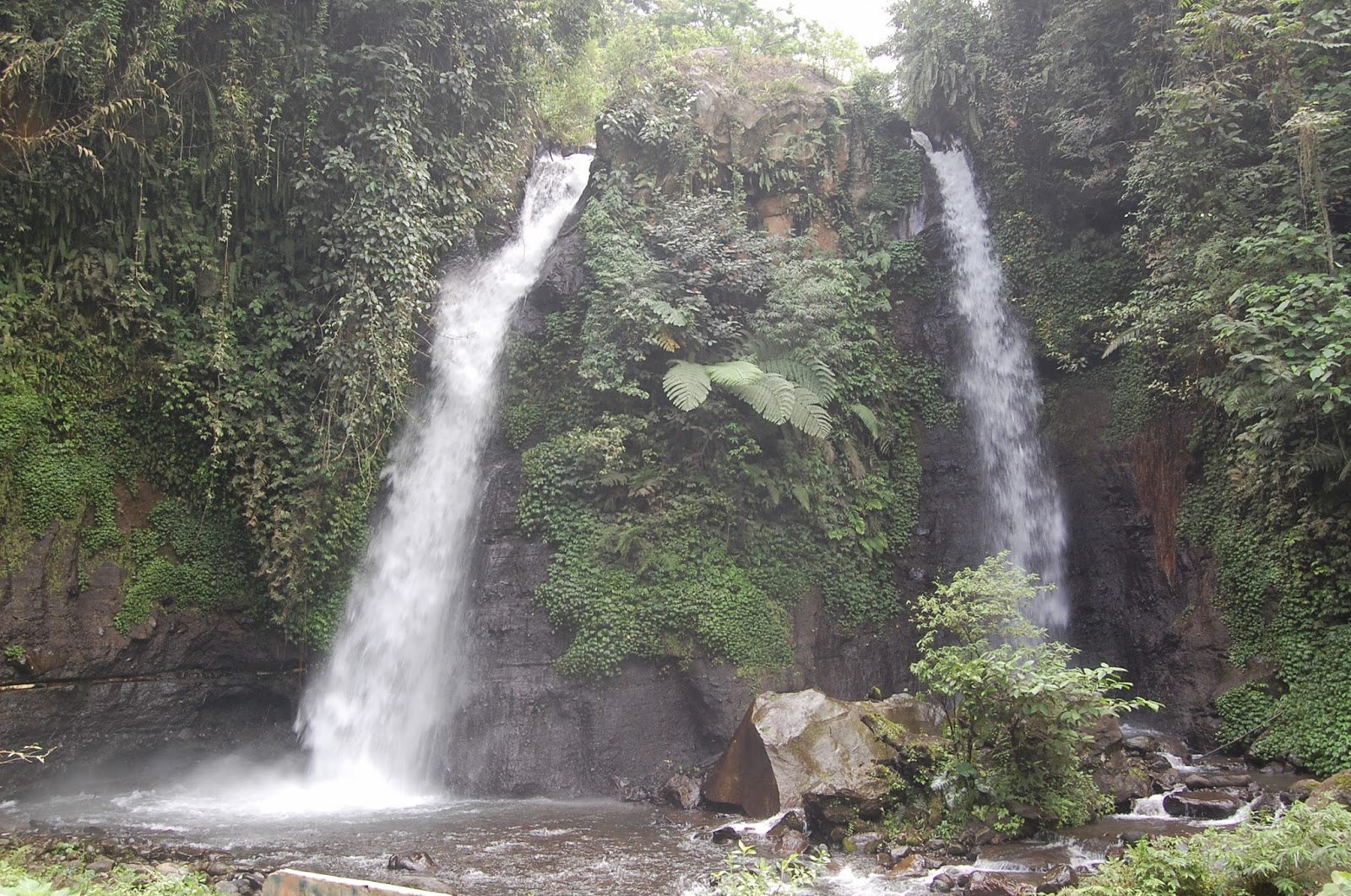 Jejak Que: Air Terjun Tirto Kemanten / Air Terjun Wonorejo