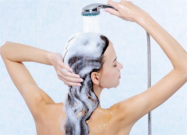 Do not forget these mistakes while shampooing your hair Funny Jokes Do not forget these mistakes while shampooing your hair Funny Jokes