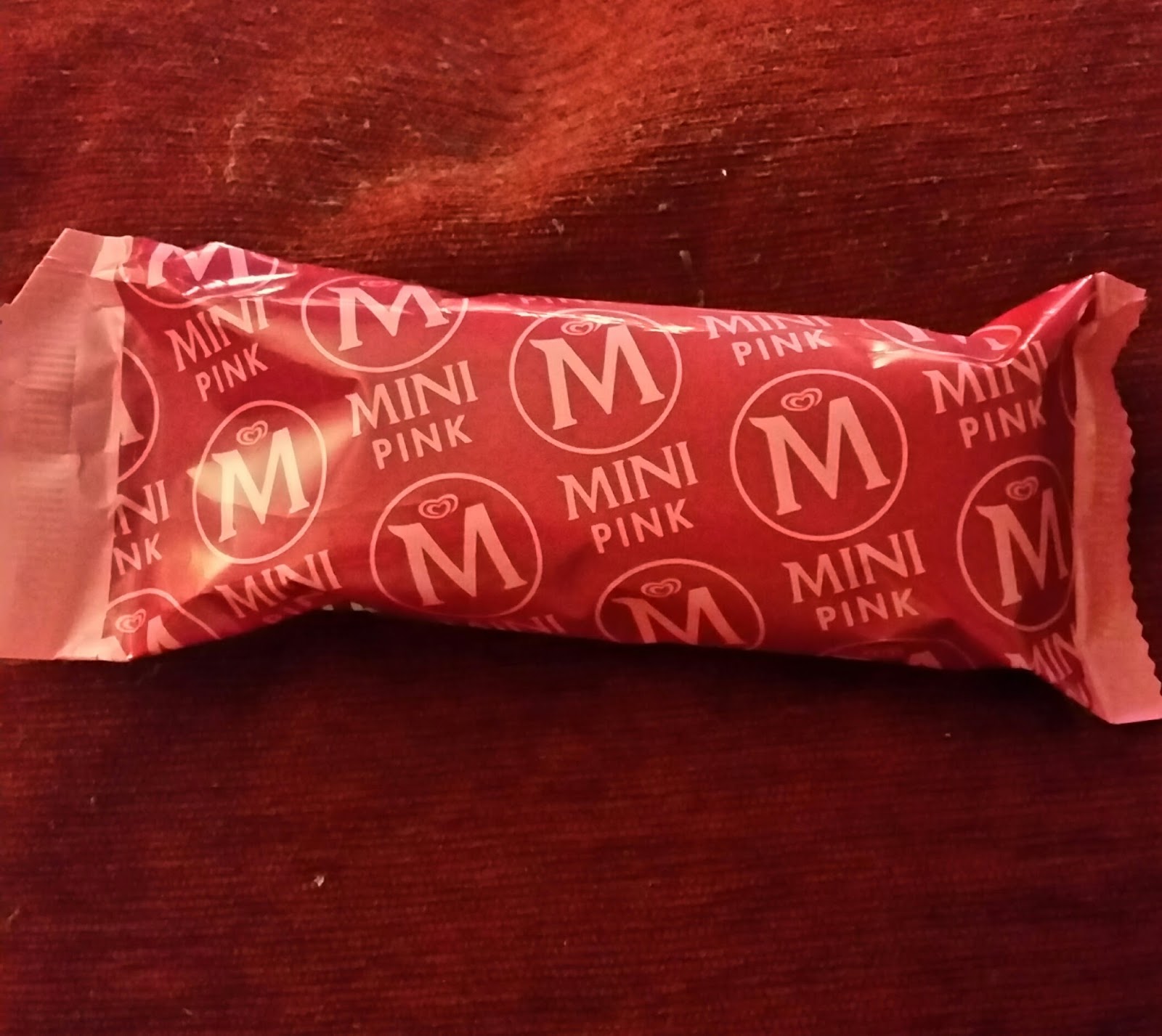 Trust Me Treats: Magnum Mini Pink Raspberry review