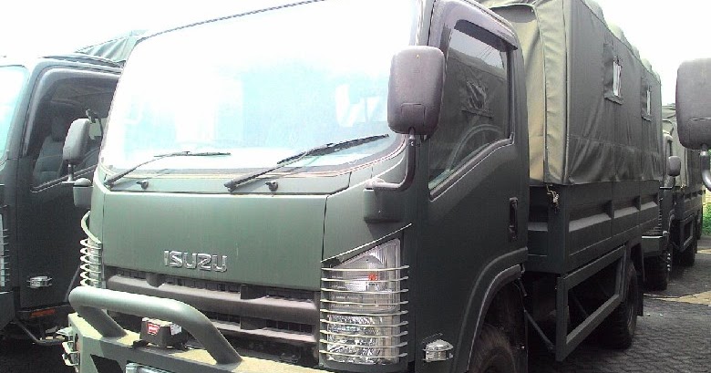 Isuzu NPS экспедиционный автомобиль