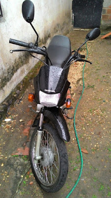 Pm recupera moto roubada em São Benedito do Rio Preto 