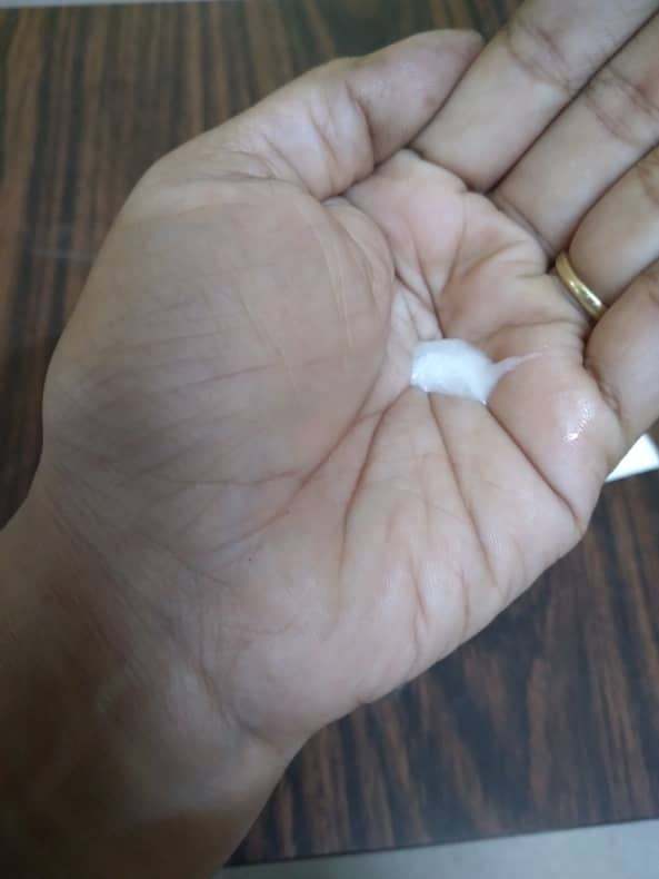 Patanjali Saundarya face wash - pea sized amount in palm