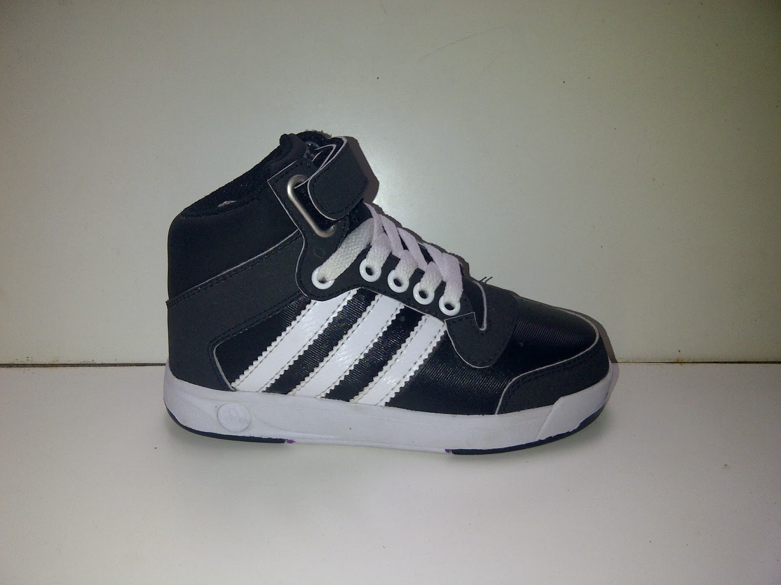 Gambar Sepatu Vans Kids Vans Shoes Buy Vans Shoes Online