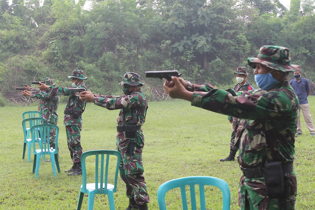 Puasa, Kodim Sragen Tetap Latihan Menembak Puasa, Kodim Sragen Tetap Latihan Menembak