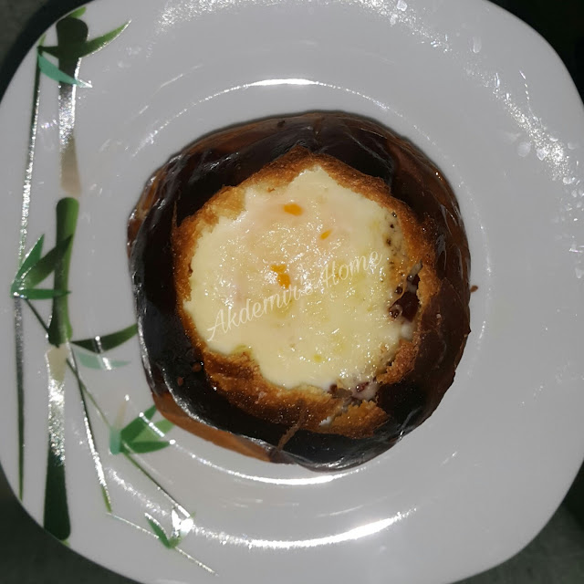 Ekmek Kasesinde Yumurta