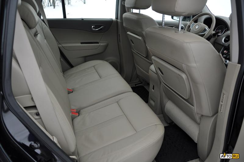 Renault KOLEOS 3 салон сзади