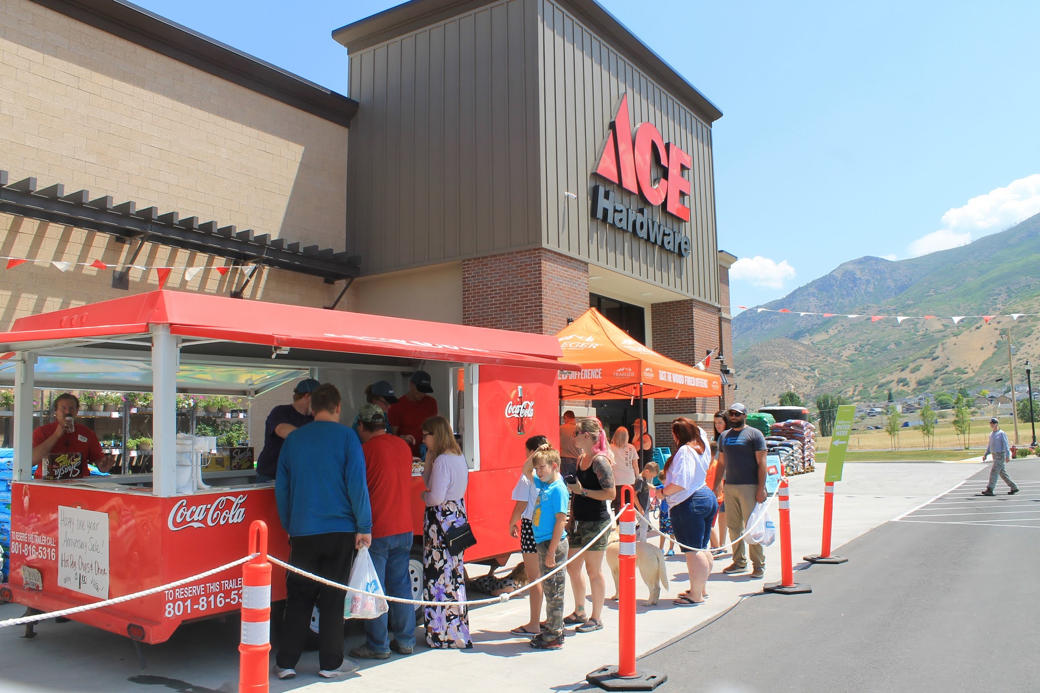 The Payson Chronicle Santaquin Macey’s Celebrates One Year In Business