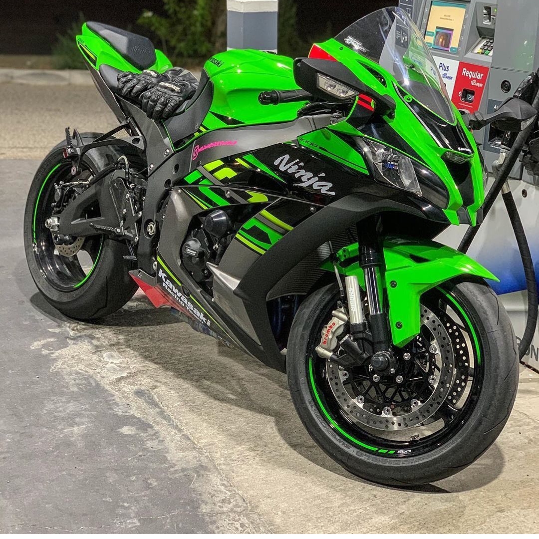 Fastest zx10r ever what a heaven bike from the Kawasaki in terms of
