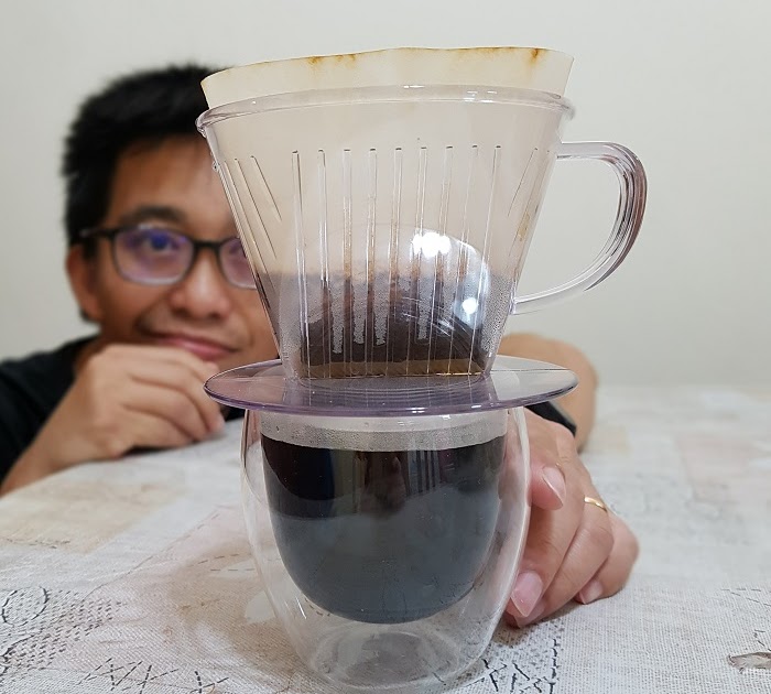 Pour Over Coffee With Daiso Coffee Dripper and Filter Paper Tekkaus