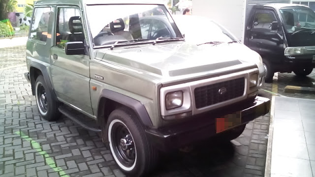 Daihatsu Feroza F70