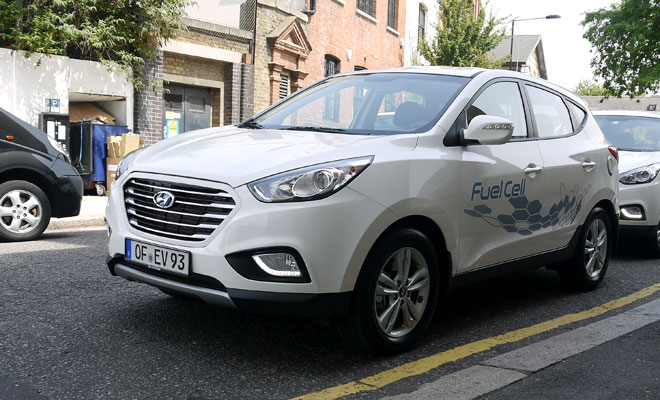 The Fuel-Cell version of the ix35 looks unremarkable Hyundai ix35 Fuel Cell front