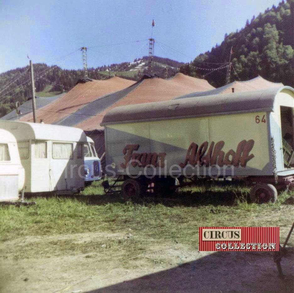 roulotte et caravane du Le Cirque Franz Althoff 1967