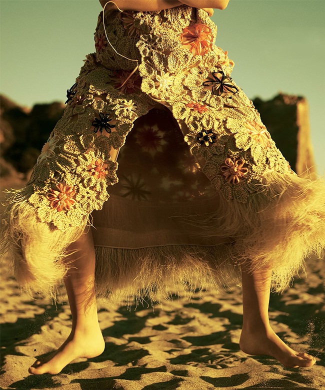 S Moda April 2016, Daphne Groeneveld 2016 SS Delpozo Long Vest Editorials