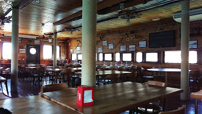 Salón interior Salón interior del restaurante La Patacha