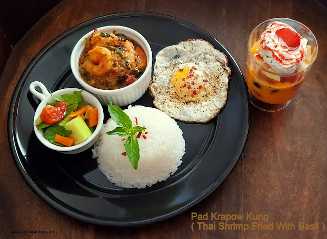 images of Thai Shrimp Fried With Basil / Pad Krapow Kung