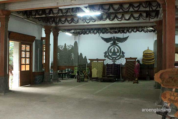paseban tri panca tunggal cigugur kuningan