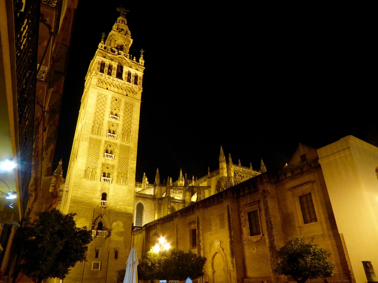 noche sevilla verano