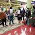 Suasana Bahagia, Danramil 0824/23 Wuluhan Bersama Perangkat Terkait Jemput Warga Pulang Dari Karantina Di JSG Jember