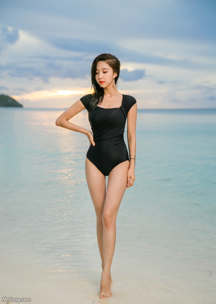 Beautiful Park Soo Yeon in the beach fashion picture in November 2017 (222 photos) photo 4-12