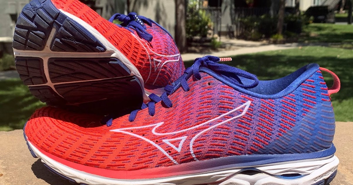 mizuno running shoes peachtree road race