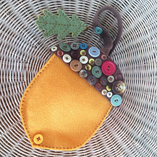 KBB Crafts & Stitches: Acorn Treat Bag