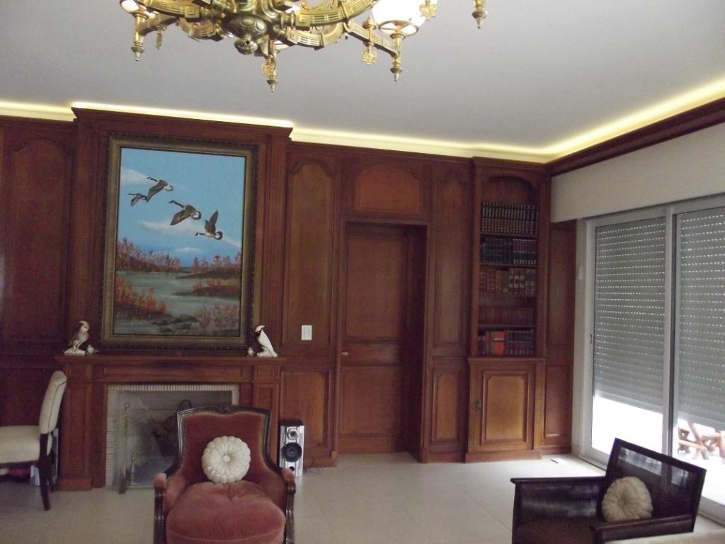 Hermosa Residencia: Ampliación y Rediseño en Argentina por César Boratyn