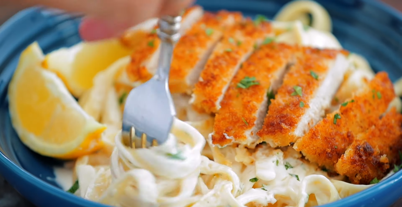 Creamy Lemon Garlic Chicken Pasta #creamy #chicken #garlic #lemon >> #