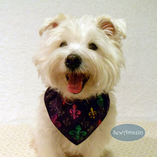  Mardi Gras Dog Bandana, Fleur de lis