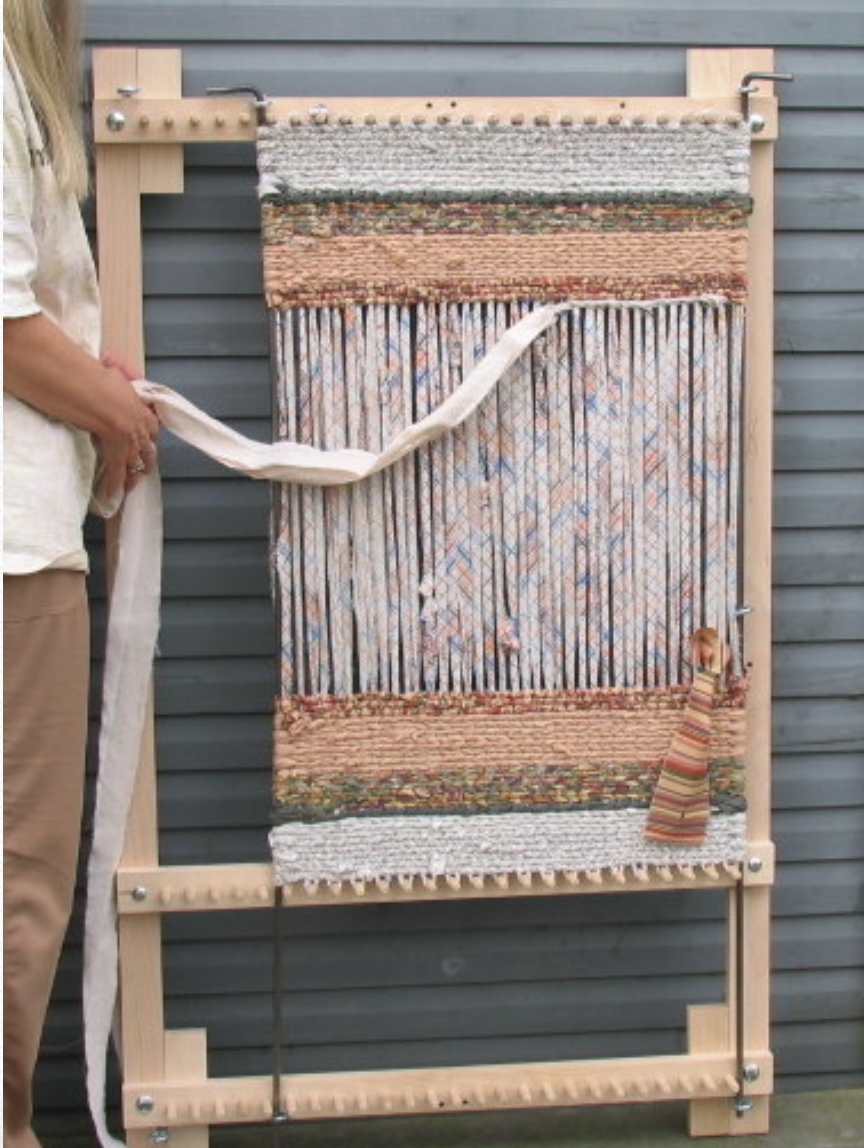 Flourishing Palms Peg Loom Weaving