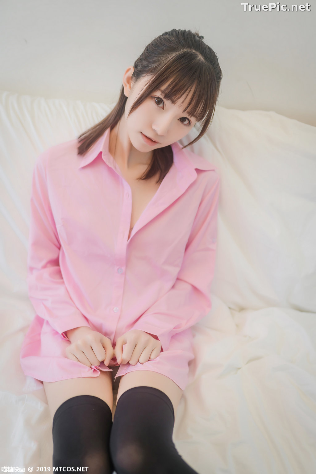 Image [MTCos] 喵糖映画 Vol.022 – Chinese Model – Pink Shirt and Black Stockings - TruePic.net - Picture-14