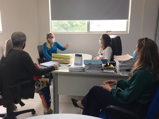 Márcia Socorristas Animais visita Secretaria de Saúde e cobra medidas efetivas no combate ao coronavírus