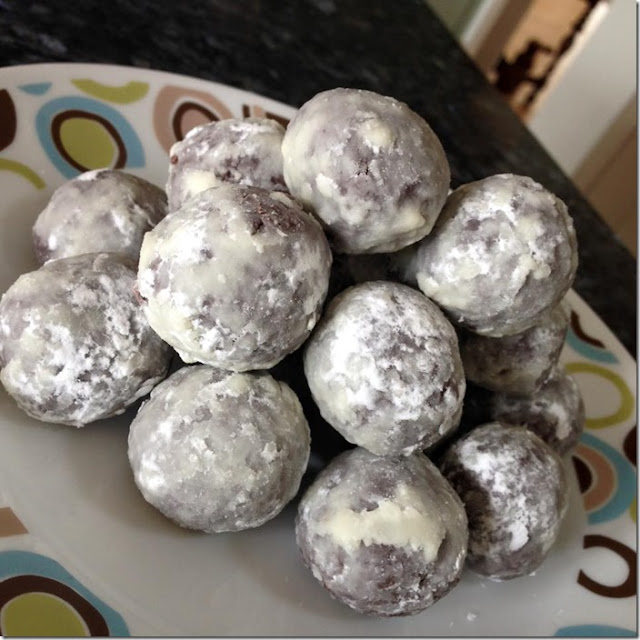 Most Viewed Recipe of the Week: Chocolate Rum Balls from Cook Lisa Cook #SecretRecipeClub #recipe #rum #dessert