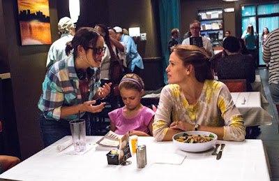 Jennifer Garner and director Patricia Riggen on the set of Miracles From Heaven