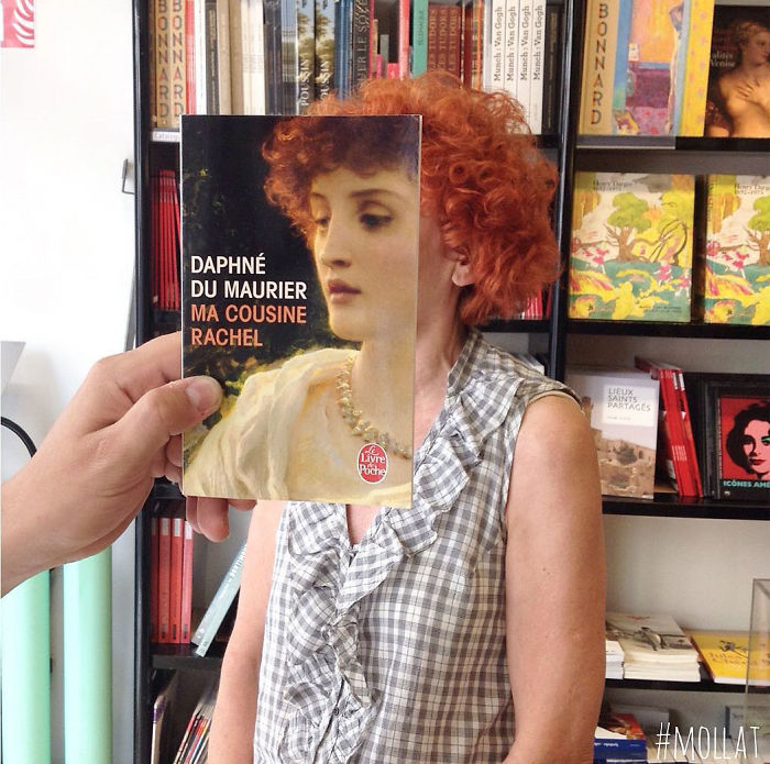 Furor por los empleados de una librería que juegan con las fotos de portada  de los libros