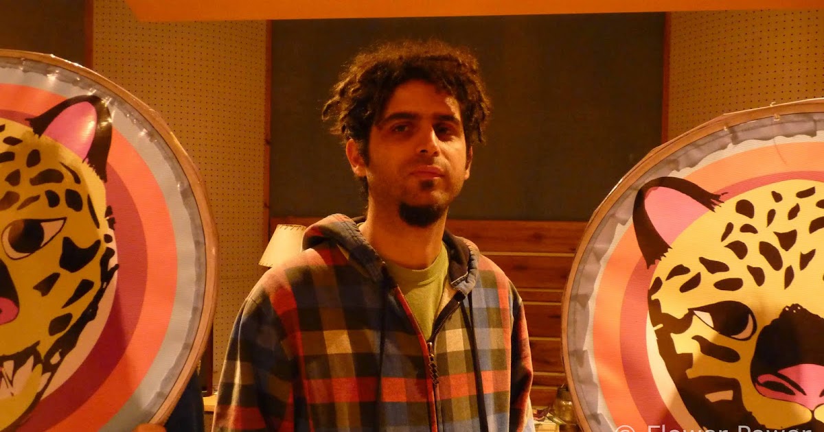 Qué la música no pare, no, qué la música alimente al alma Escrituras Indie Qué la música no pare, no, qué la música alimente al alma Escrituras Indie