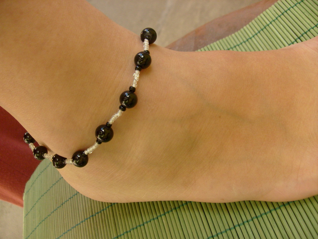 Cory handmade things: Bratara picior